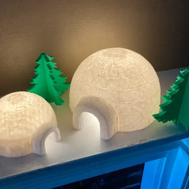 Igloo Night Light - Semi-Low Poly — Image 7 of 9