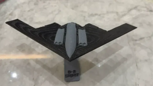 Northrop B-2 Spirit — Image 2 of 4