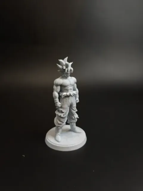Goku figurine — Фото 3 из 3