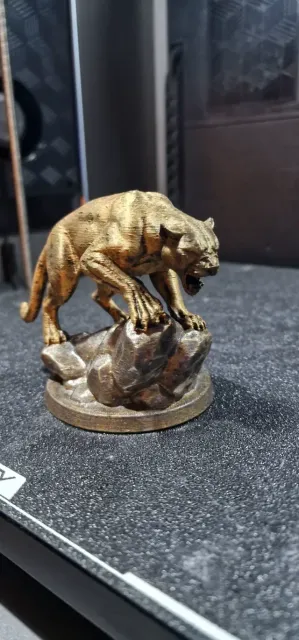 puma attack sculpture — Image 3 of 8