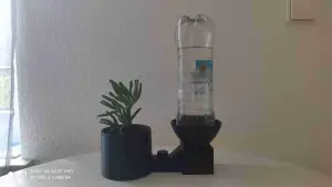Self-filling planter