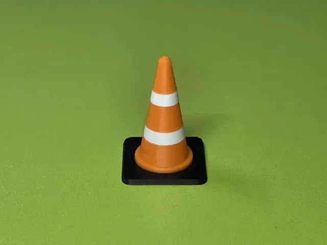 Mini Traffic Cone | 25mm | 1:20 Scale — Фото 3 из 9
