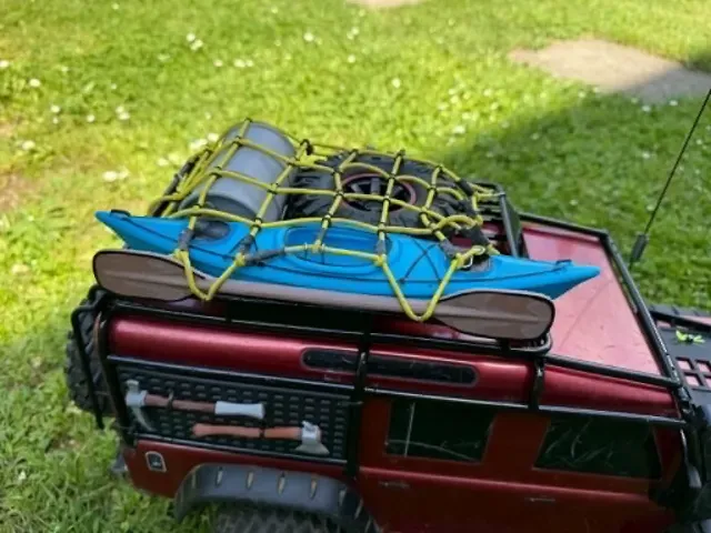 Kayak with paddle 1:10 for Traxxas TRX 4 Defender — Image 6 of 8