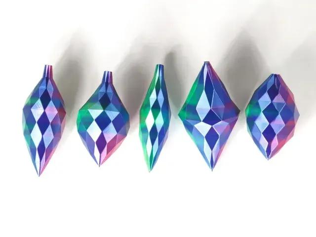 Low Poly Christmas Ornaments / Baubles in Vase Mode — Image 3 of 5