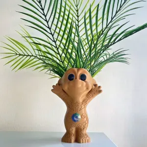 TREASURE TROLL PLANTER-DESK LAMP