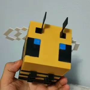 3D Printed Minecraft Bee No color swap