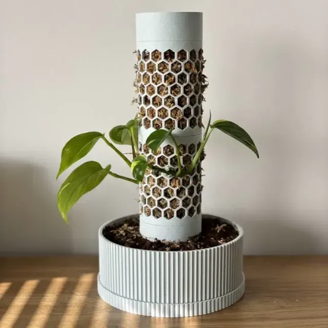 ClimbMate – Modular Moss Pole Planter with Self-Watering