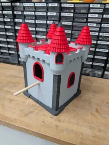 Super cute castle-shaped birdhouse in XXL