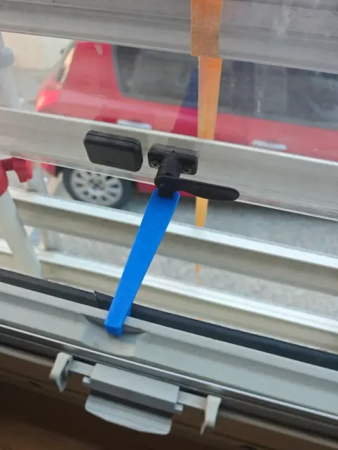 opening / Seitz window catch camper / RV — Фото 2 из 4