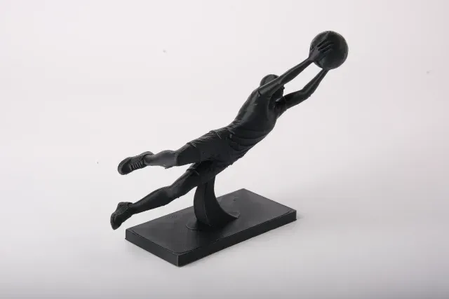 Goalkeeper Save Sculpture - Abstract Soccer Player Art — Фото 2 из 4