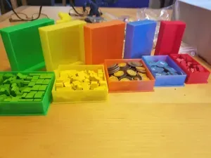 The Colonists aka Die Kolonisten storage boxes