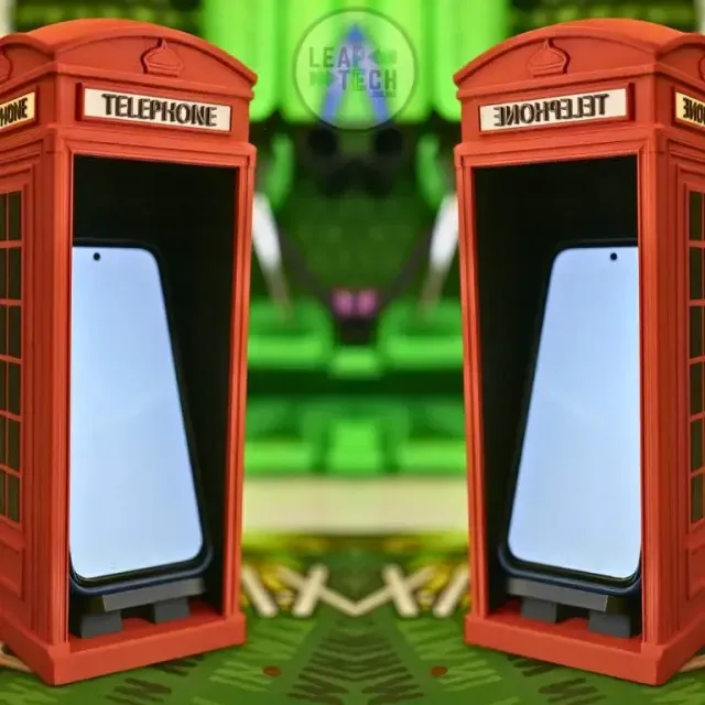 British Red Phone Box - Phone Holder Stand Display