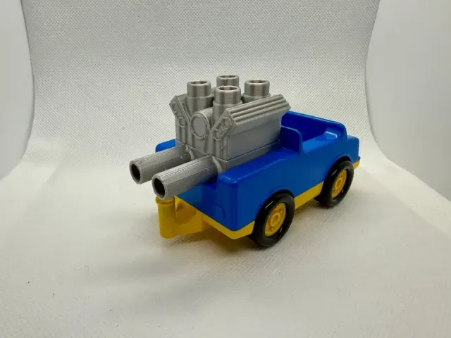 V4 V6 R6 V8 engines Lego Duplo-compatible (with exhausts!) — Фото 2 из 9