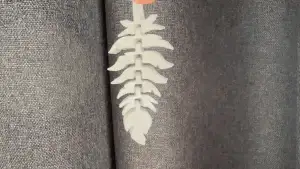 Flexi feather