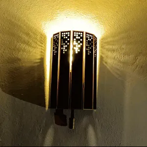 INNOVATIVE WALL LAMP / SCONCE