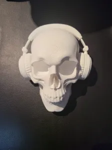 SKULL WITH HEADPHONES - WALL DECO