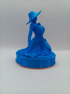 Lady Dimitrescu Statue - Resident Evil