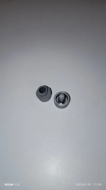 Oil bottle cap with lock — Image 4 of 7