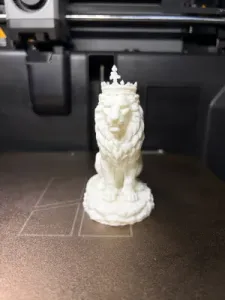 Lion King – Majestic Crowned Lion Sculpture