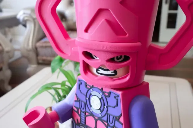 Galactus Giant Minifigure (16") – The Devourer of Worlds! — Фото 4 из 9