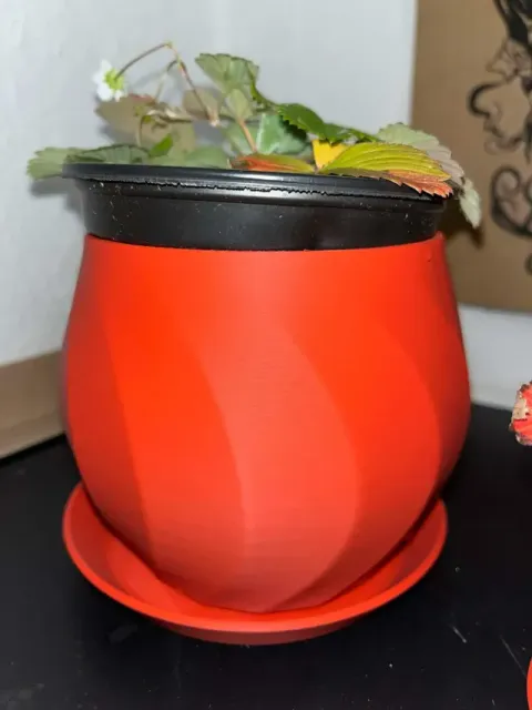 A flower pot with a saucer — Фото 6 из 9