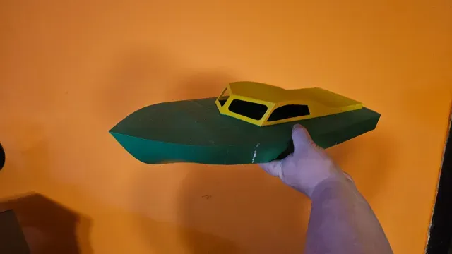 RC Boat Remora — Image 6 of 9