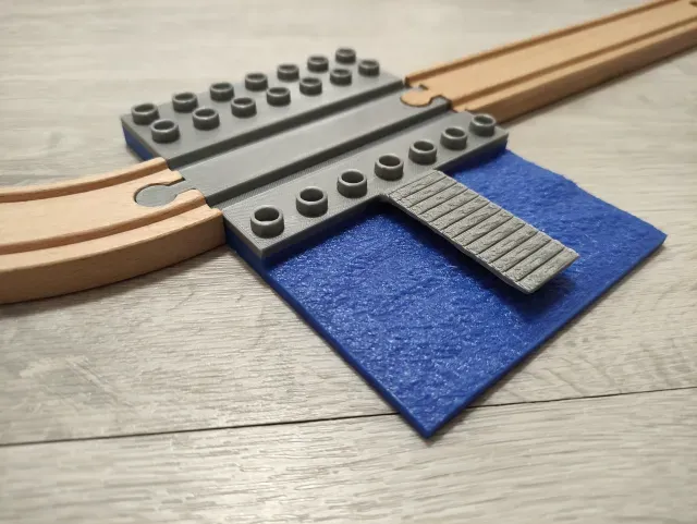 Duplo/brio train station pier — Image 2 of 4