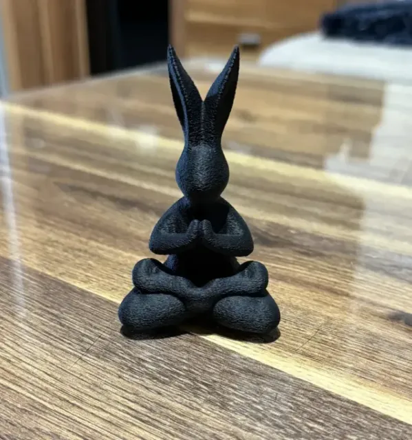 SPORTY EASTER BUNNIES / ABSTRACT EASTER DECORATION — Image 3 of 5