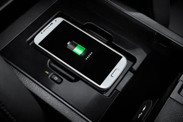 Wireless Car Charger Mod for Lexus NX — Image 2 of 6