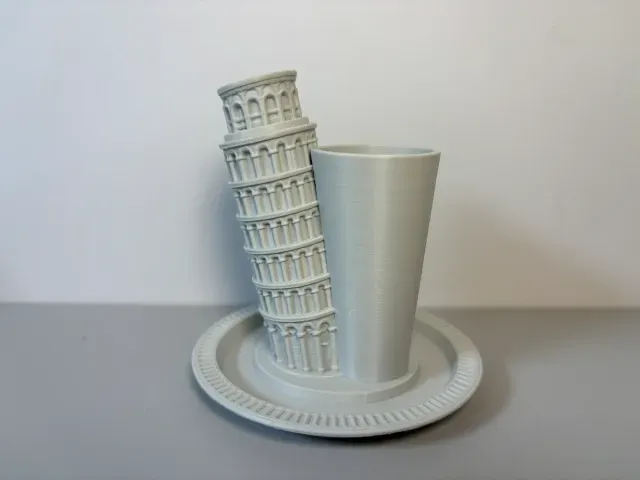 2-in-1 Leaning Tower Pen Holder and Storage Tray — Image 2 of 3