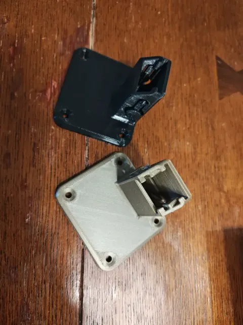 Eufy Solocam S340 Soffit-Wall Snap Mount — Image 2 of 3
