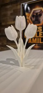 Sculpture de tulipes moderne elegante