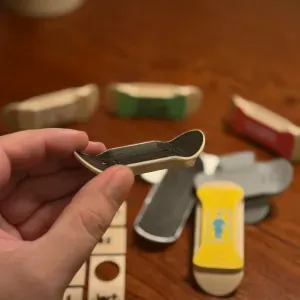 SpinDeck Fidget - KickFlip Magnetic Fidget