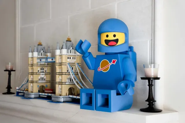 Spaceman Giant Minifigure (16") – Classic & Benny Edition! — Image 9 of 9