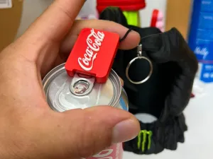 Брелок для открывания язычков банок Coca-Cola