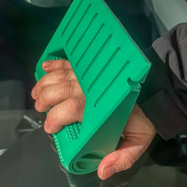 Winter Windshield Wedge Ice & Snow Scraper Tool with Storage — Фото 4 из 9