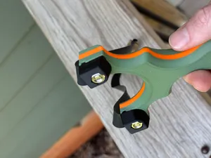 Slingshot with band clamps for OTT or TTF