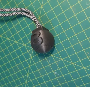 Bomb style paracord zipper pull