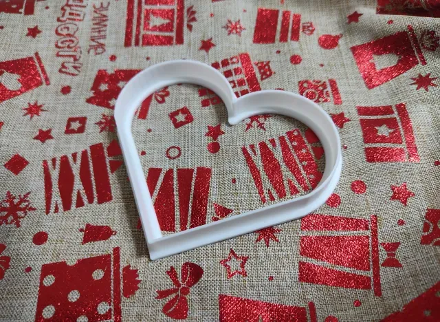 Heart shaped cookie cutter / Вырубка для печенья - сердце