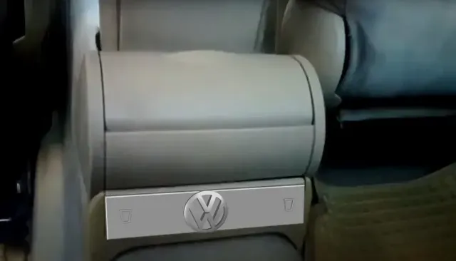 VW Bora Rear Cup Holder Wall — Image 4 of 5
