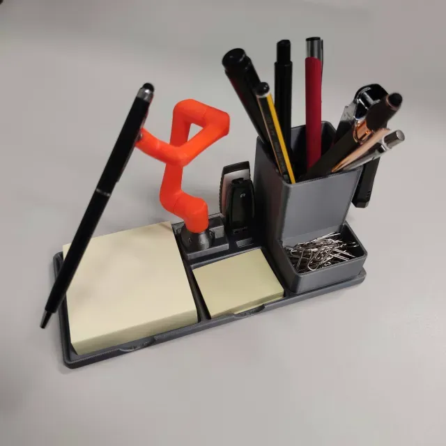 Articulated Robot Desk Organizer — Image 2 of 9