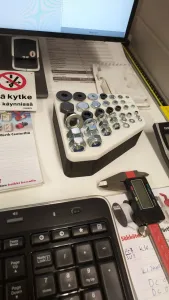 fasteners examble stand