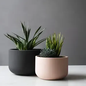 Minimalist Round Planter – Modern Elegance for Your Plants