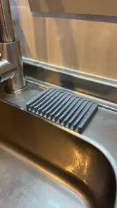 Soap and sponge holder tray