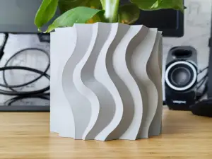 Distortion 2 Pot and Planter for House Plants - Vase mode