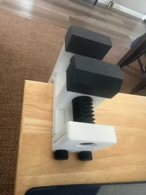 Bench Vise III ( travel speed: 5.5 - 11 - 22 mm/rev ) — Фото 7 из 9