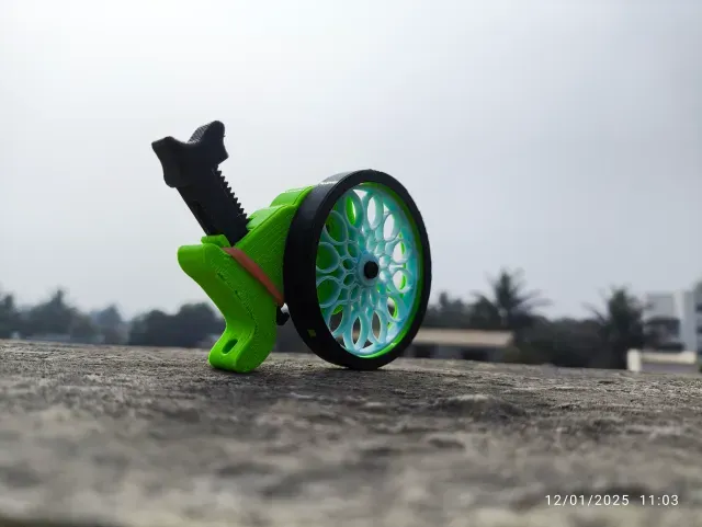 High-Speed Spinning Flywheel Fidget Toy — Фото 4 из 9