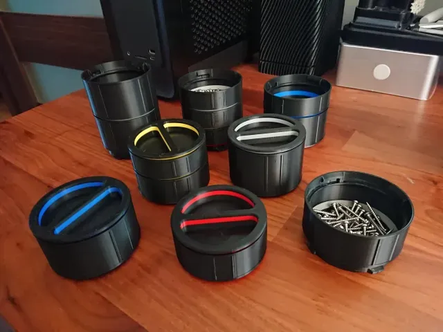 Stackable Twist-Lock Containers — Фото 3 из 9