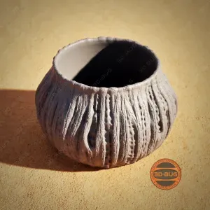 ALIEN PLANTER VASE PEN HOLDER