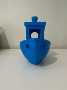 GIANT BENCHY